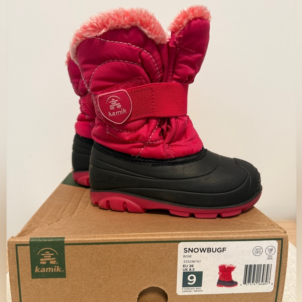 Kamik Snowbug winter boots
Size 9